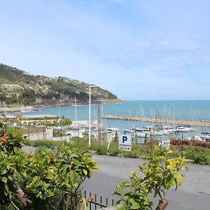 Froggy House Casa vacanze San Lorenzo al Mare