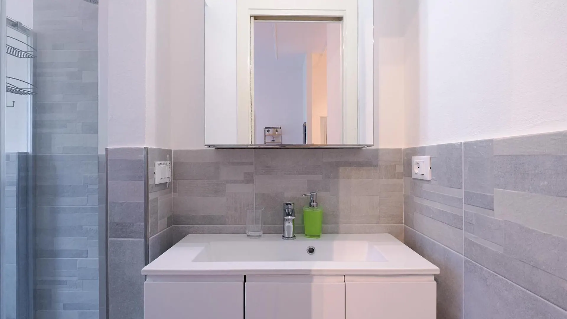 Primopiano - Promessi Sposi Apartment Milan 0*,